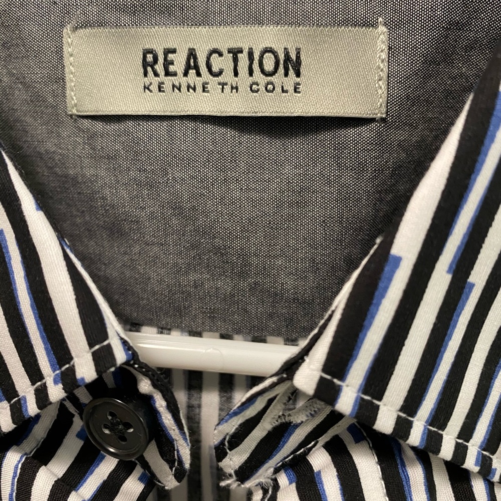 Kenneth Cole Formal button down shit โผ๏ธโผ๏ธ - Picture 3 of 4